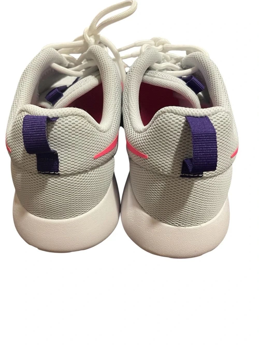 Nike Roshe One Flyknit Women's Pure Platinum Pink Razor Sneakers Size 9.5